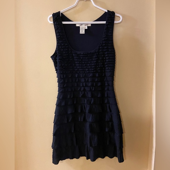 Max Studio sleeveless ruffled navy midi dress size medium - Picture 2 of 10